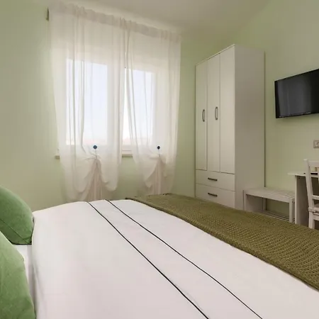 Karolina 2 Apartamento