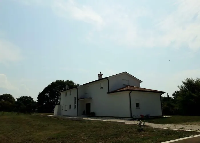 Apartamento Karolina 2 *