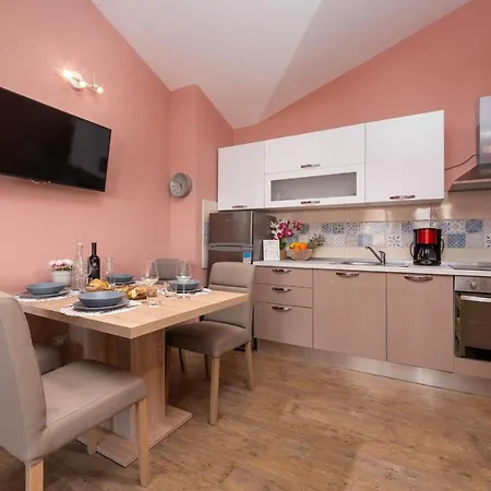 Apartman Karolina 2